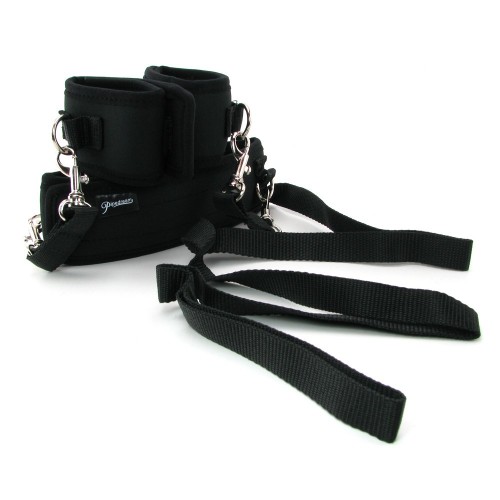  Fantasy Series Collar with Cuffs and Leash